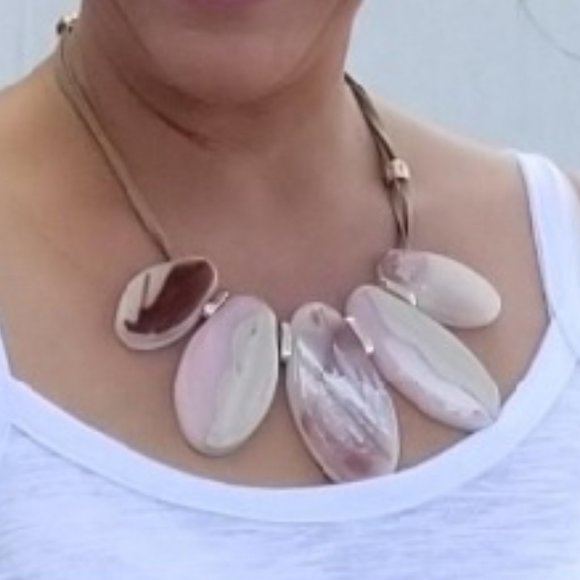Boho  Acrylic Statment Necklace - Picture 1 of 7